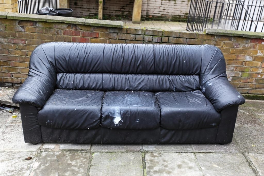 Fresh-Start-Junk-Removal-of-Milwaukee-Furniture-Removal-Hauling-1-1024x683